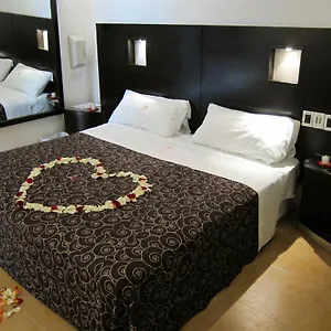 *** Motel Paris México